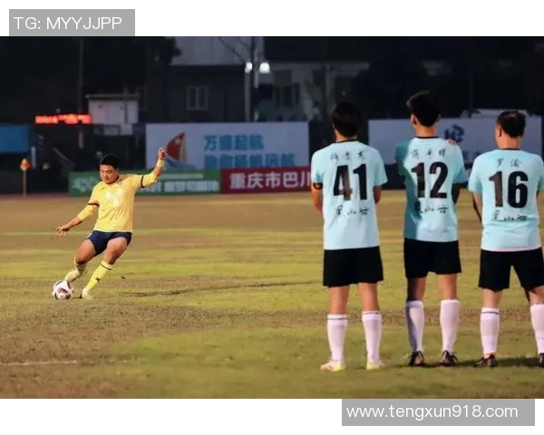 爸爸迷足球的热情与陪伴让家庭生活更加精彩与温馨